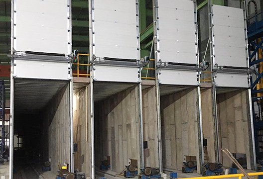澳门工业垂直提升门安装